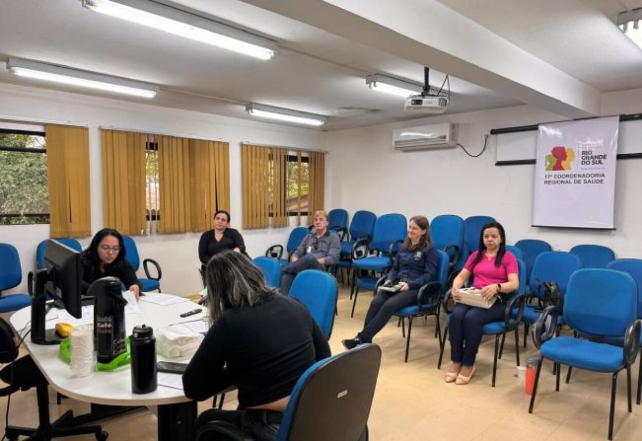 Reunião na 17ª Coordenadoria Regional de Saúde Reunião na 17ª Coordenadoria Regional de Saúde