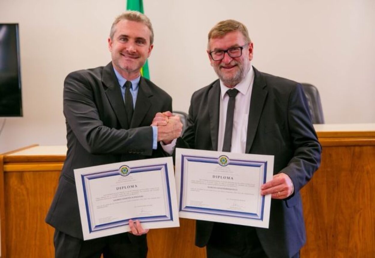 Justiça Eleitoral realiza diplomação de eleitos
