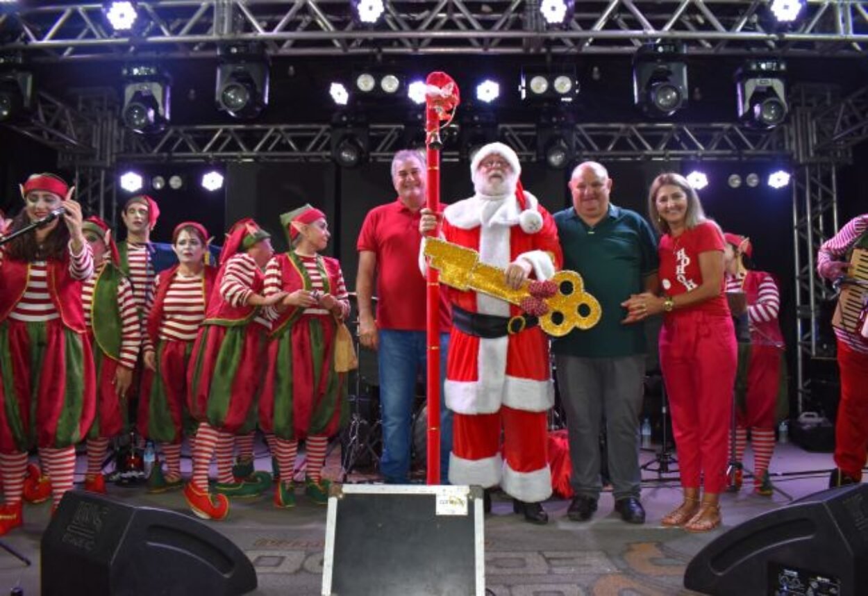 FESTA DE NATAL: GRANDE PÚBLICO PRESTIGIA A FESTA DE NATAL EM CATUÍPE