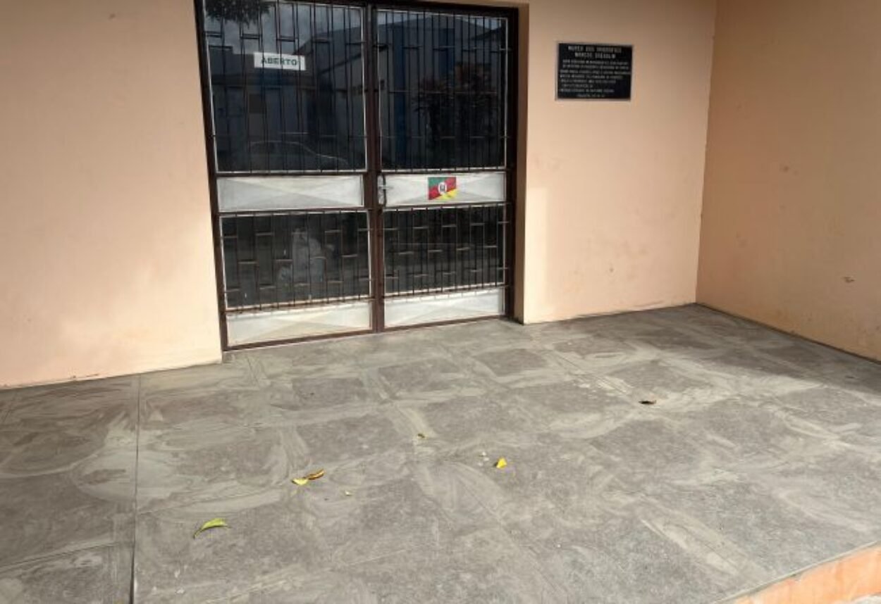 Troca de piso é realizada no Museu Marcos Bresolin Troca de piso é realizada no Museu Marcos Bresolin