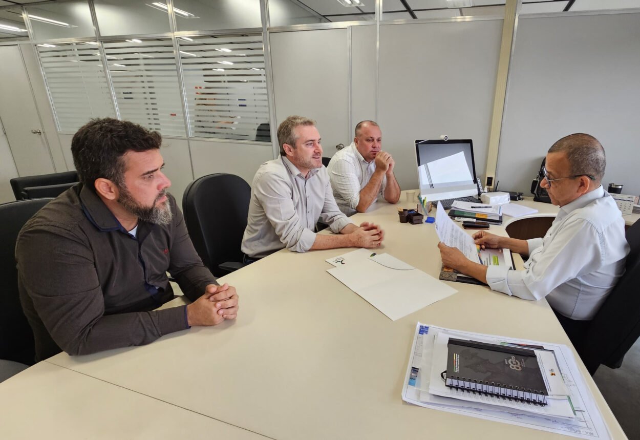 Governo Municipal busca apoio estadual para projetos habitacionais Governo Municipal busca apoio estadual para projetos habitacionais