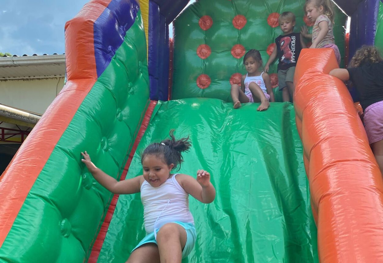 Ano letivo da rede municipal tem início com atividades especiais para os alunos Ano letivo da rede municipal tem início com atividades especiais para os alunos