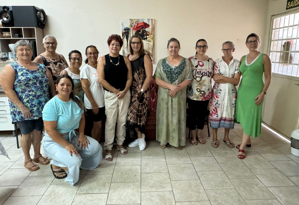 Gabinete da Primeira-Dama e SMDS realizam primeiro encontro do ano dos Clubes de Mães Gabinete da Primeira-Dama e SMDS realizam primeiro encontro do ano dos Clubes de Mães