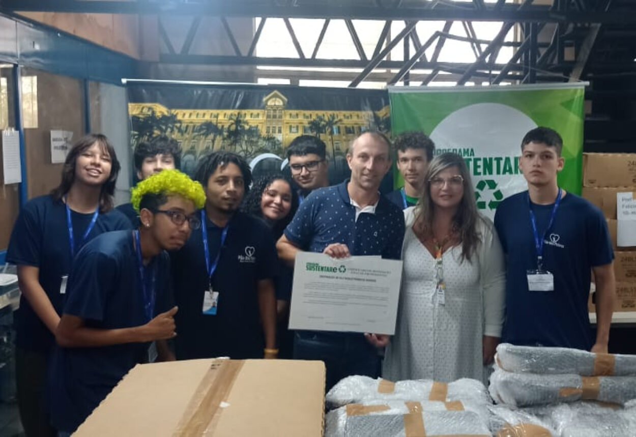 SMDS recebe 30 computadores do Programa Sustentare