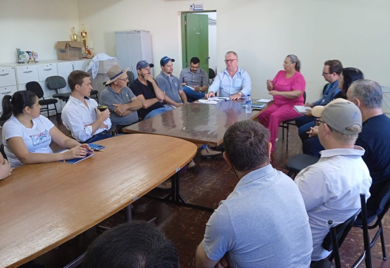 Município deve decretar situação de emergência devido à estiagem Município deve decretar situação de emergência devido à estiagem