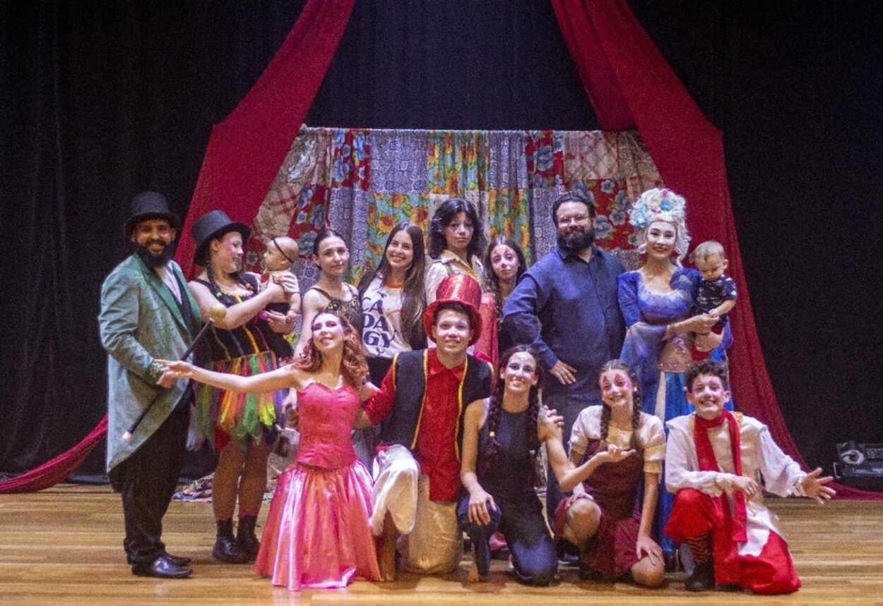 Projetos culturais de Coronel Barros encantam o público no UETI Celebra, em Ijuí Projetos culturais de Coronel Barros encantam o público no UETI Celebra, em Ijuí