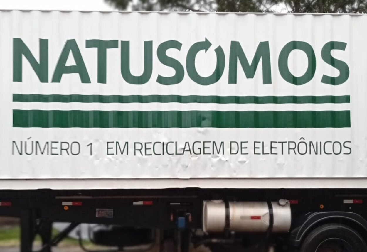 BOZANO FIRMA PARCERIA COM A EMPRESA NATUSOMOS PARA DESCARTE GRATUITO DE LIXO ELETRÔNICO.