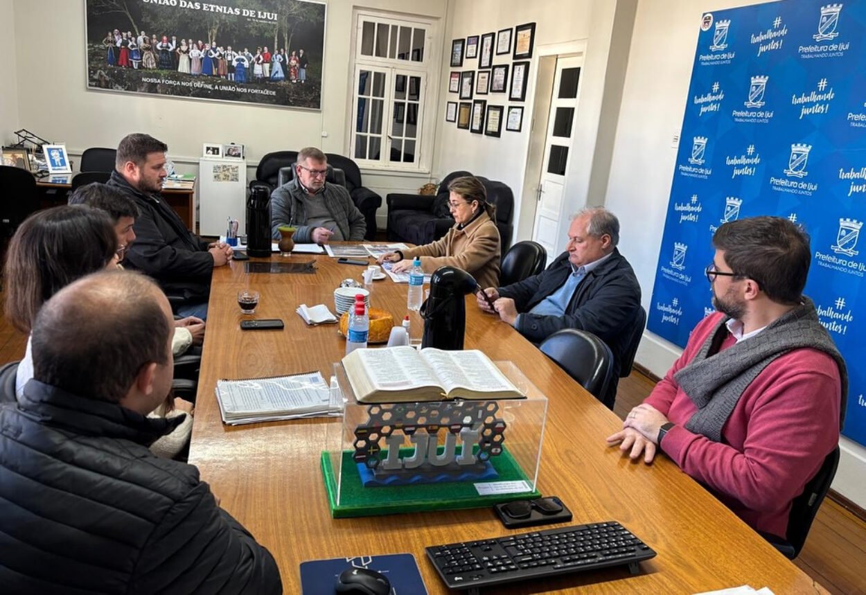 Vice-prefeito Barriquello recebe representantes da AGERGS